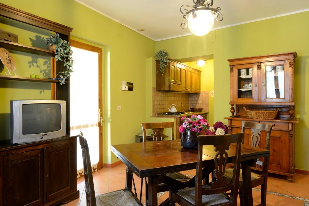 Gasthaus Le Querce Di Assisi Piano Delle Pieve Zimmer foto